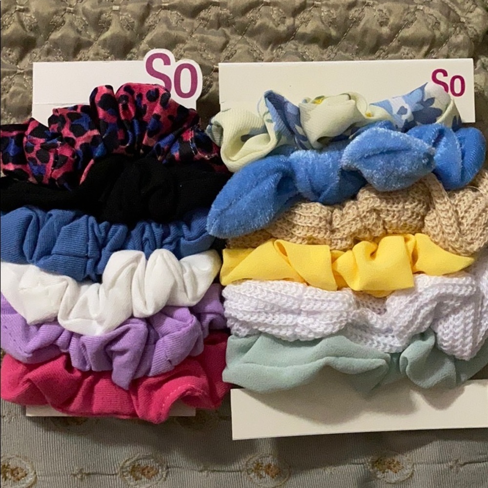 Two packs of scrunchies new never used NWT